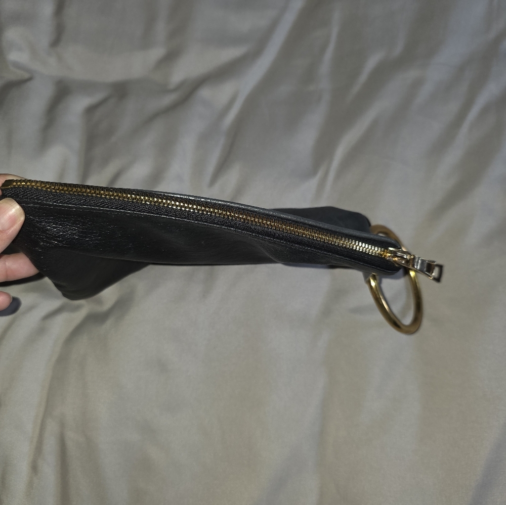 Wellfair Brand Elegant Black Leather Wristlet - Picture 5 of 9